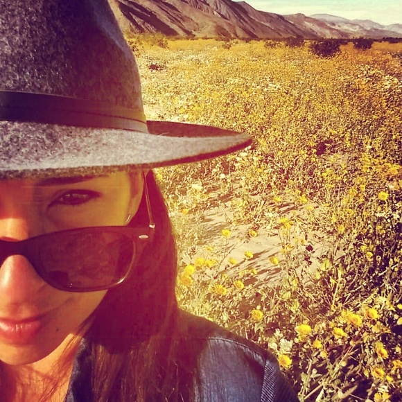 Meet your Posher, Jessica - Picture 1 of 1